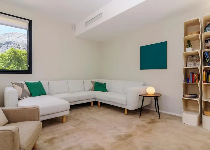 Hort Petit De Ternelles Villa