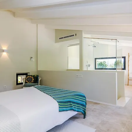 Hort Petit De Ternelles Villa