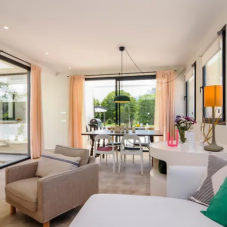 Hort Petit De Ternelles Villa