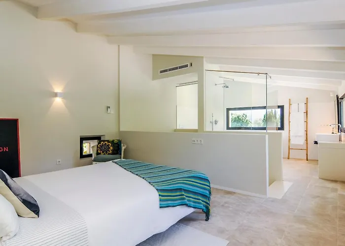 Hort Petit De Ternelles Villa